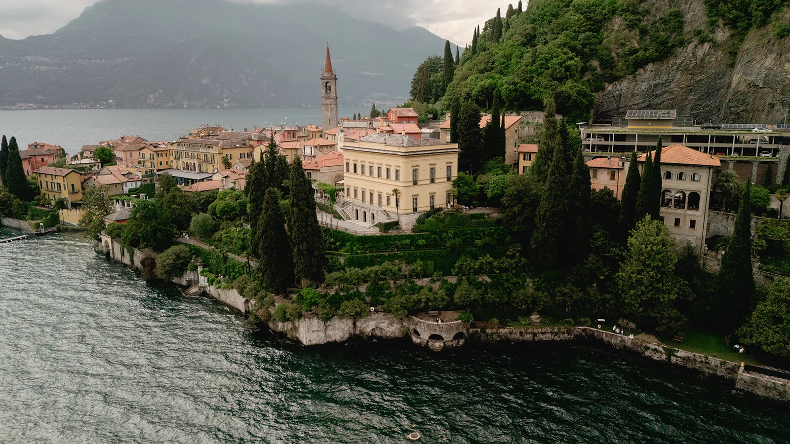 Aerial view of Villa Cipressi in Varenna with wedding photographer Lake Como